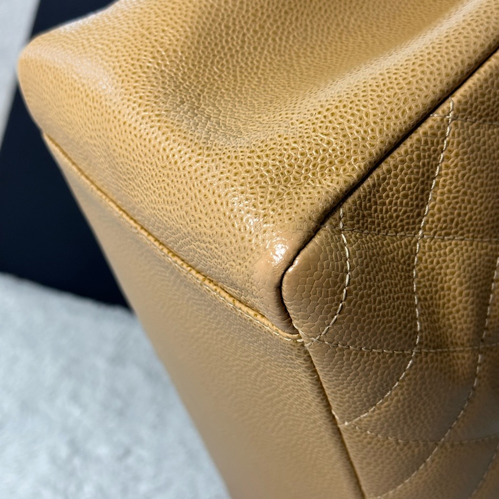 Chanel Caviar GST Pm tote - Picture 4 of 12
